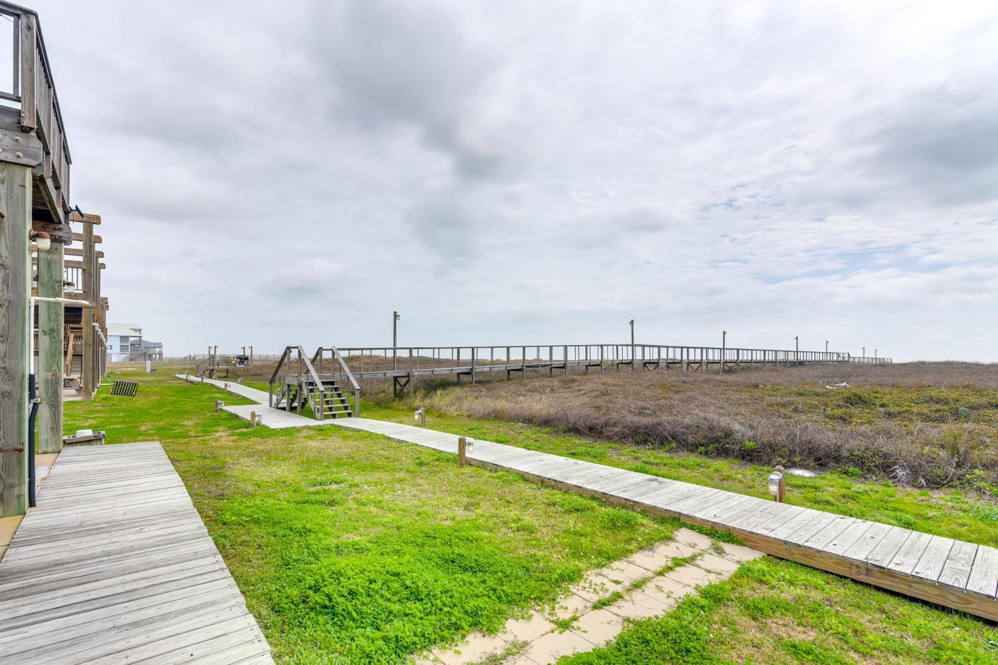 Ocean-View Surfside Home With Boardwalk To Beach! Surfside Beach Eksteriør billede