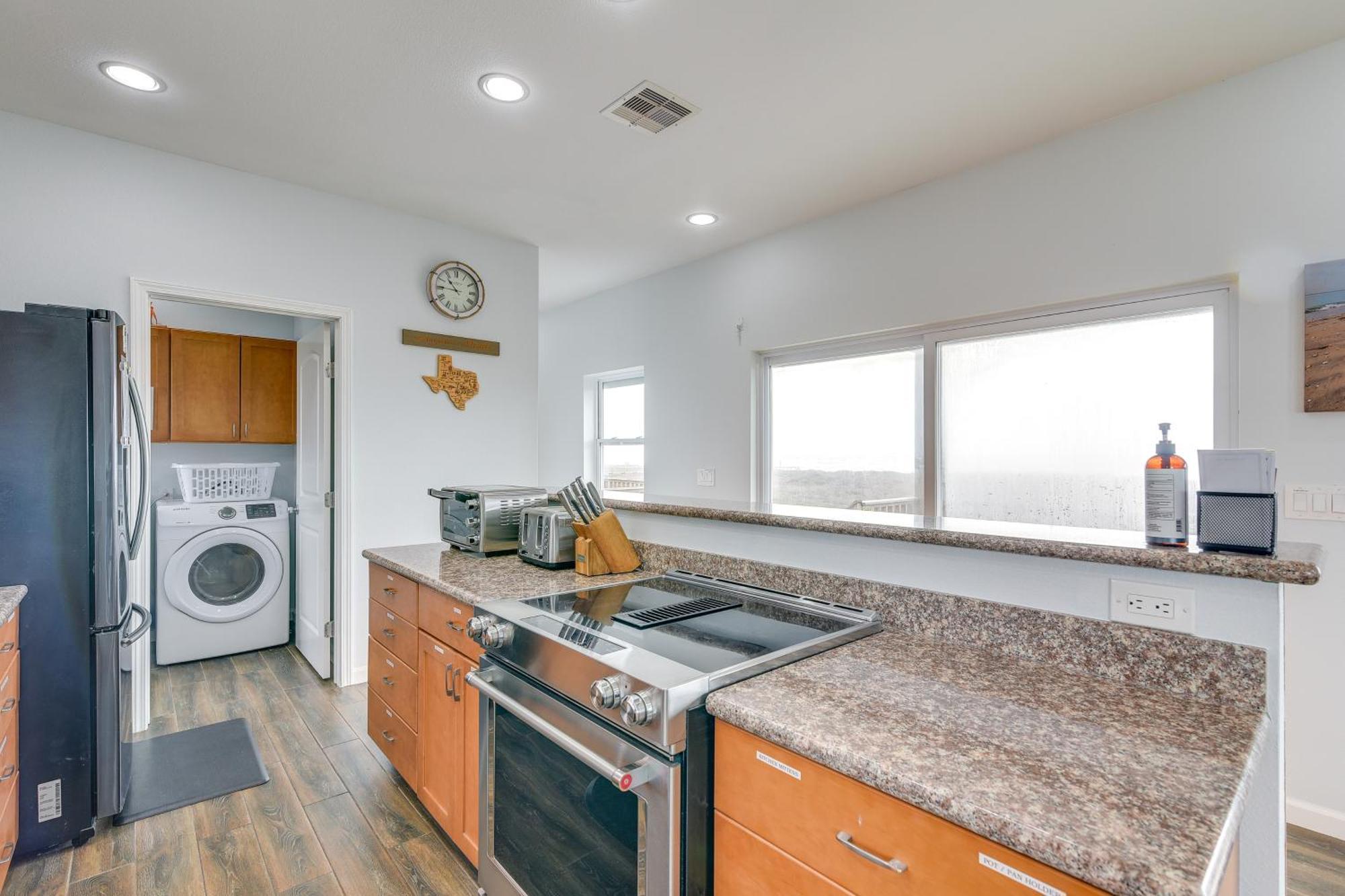 Ocean-View Surfside Home With Boardwalk To Beach! Surfside Beach Eksteriør billede
