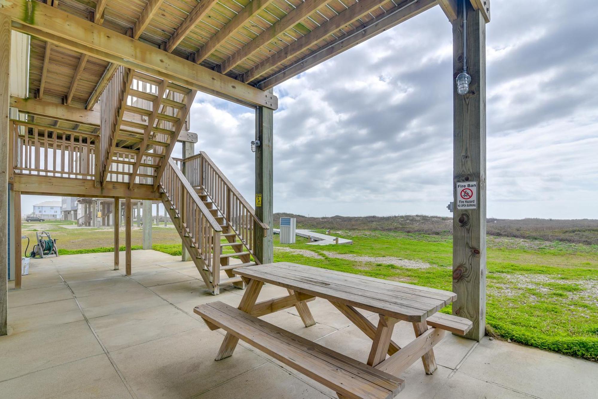 Ocean-View Surfside Home With Boardwalk To Beach! Surfside Beach Eksteriør billede
